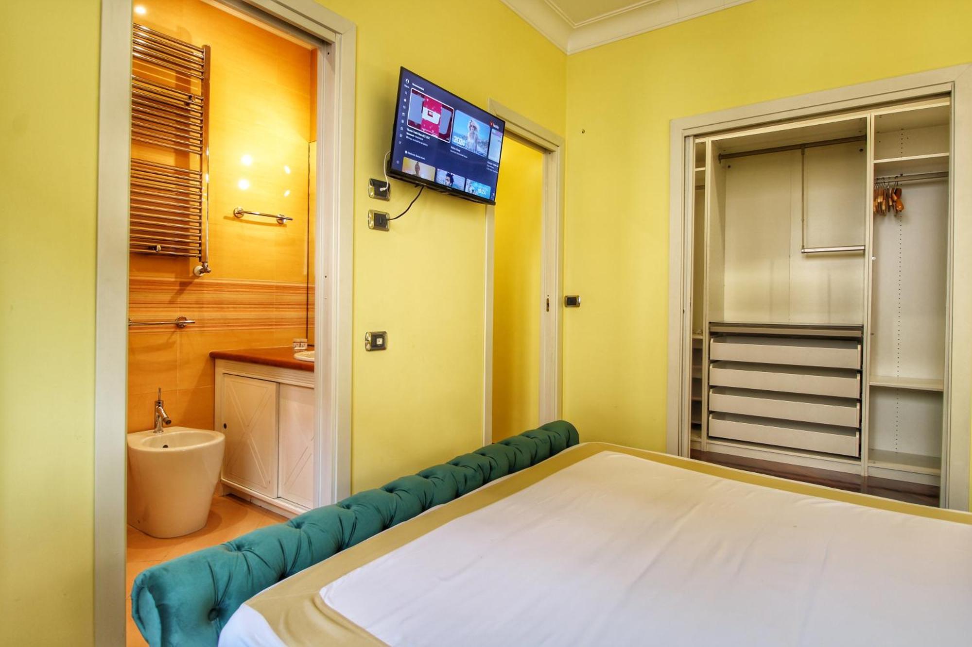 Large And Charming Apartment In Trastevere By Yourhost Rzym Zewnętrze zdjęcie